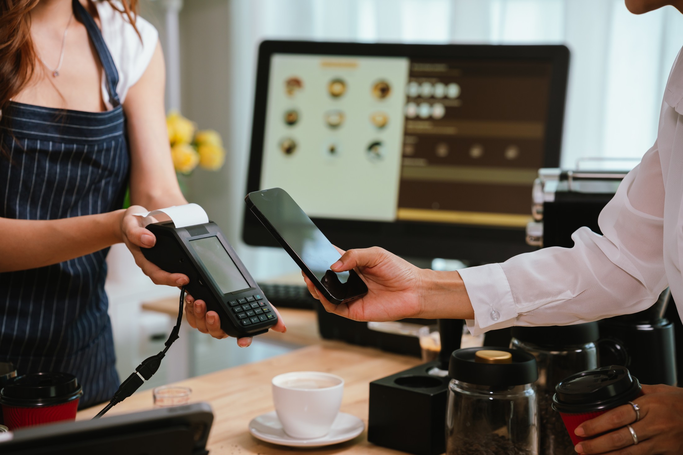 8 Smart Strategies to Keep Customers Coming Back